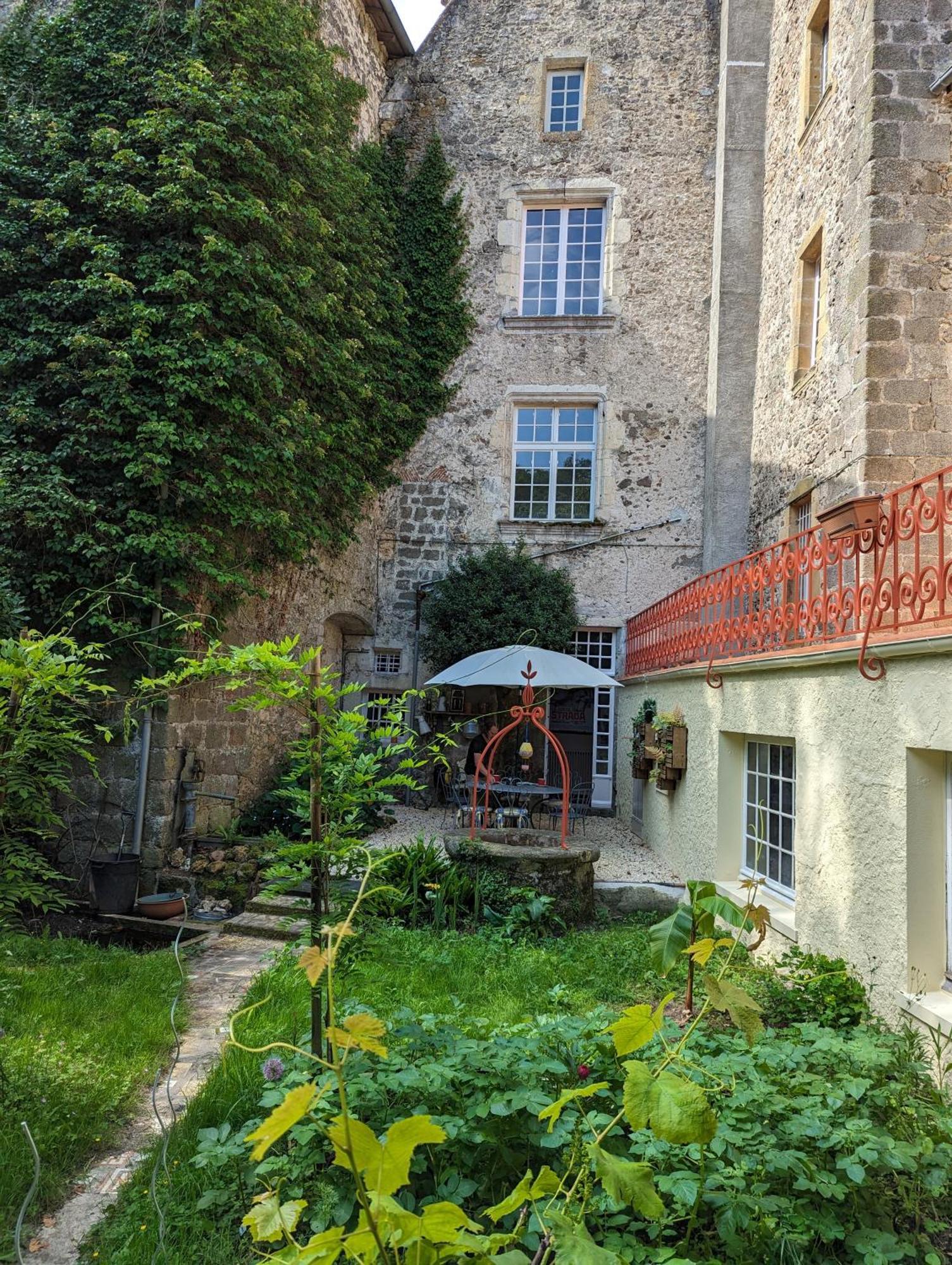 Manoir Des Arts Bed & Breakfast กงโฟลองส์ ภายนอก รูปภาพ
